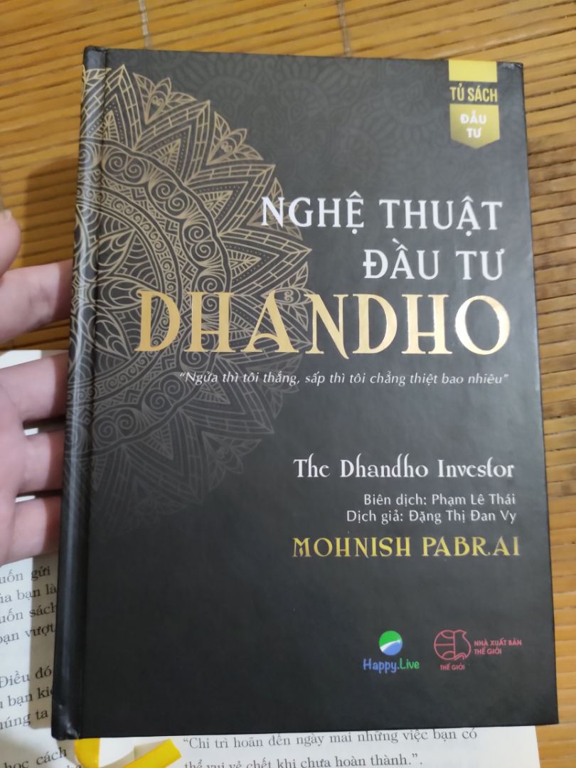 nói về đóng gói thì tiki luôn số 1.nhưng nay ngày sau tết nên tikinow đặt 2 ngày mới nhận được ( không như mọi ngày là tối đặt sáng mai nhận hoặc sáng đặt chiều nhận).cảm ơn happy live quyển sách đã đọc cách đây 1 năm rồi tặng cho đứa bạn nên mua lại🔥