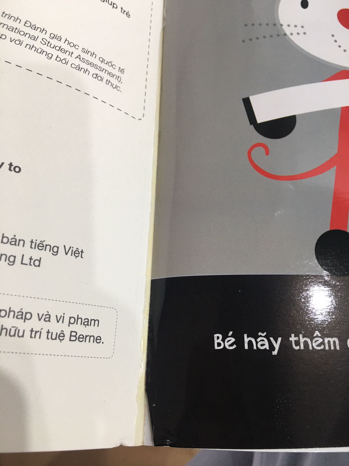 Nội dung hay nhưng chất lượng sách kém, mới mua về mở ra lật lật là rách ở mép rồi.