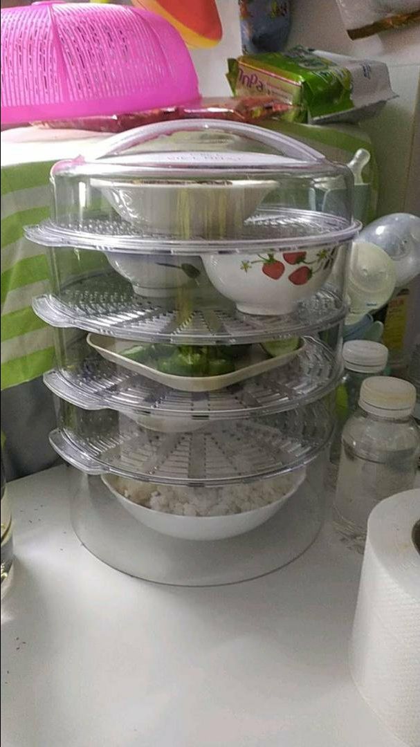 Shop đóng gói rất cẩn thận luôn
Bọc chống sốc bên ngoài và cả bên trong luôn
Nên nhận được lồng bàn còn nguyên vẹn 
Lồng bàn đẹp và tiện lợi 
Cho Shop 10* luôn 
Mọi người nên mua nha