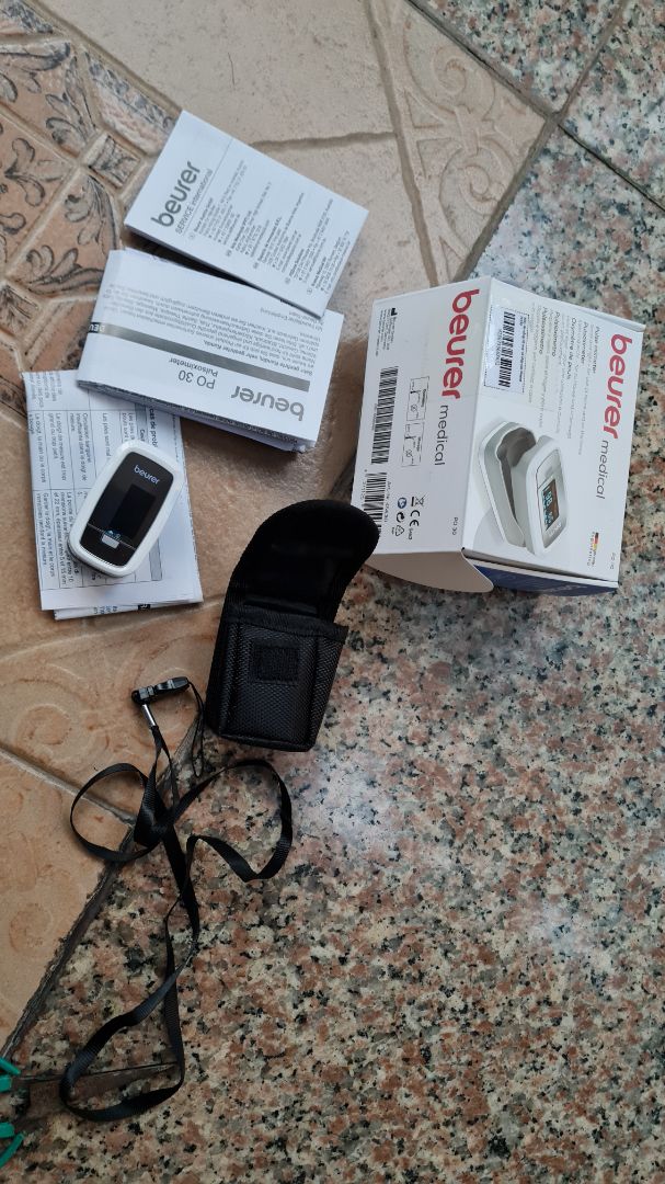 hộp của máy đã bị bóc, không có giấy bảo hành chính hãng, còn lại đủ phụ kiện sản xuất 2021. đặt trong hộp Tiki