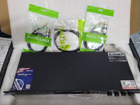 Sản phẩm như mong đợi, hàng đến sớm hơn dự kiến. Lắp nghe thử thấy rất ok. Sản phẩm mang tầm thương hiệu và rất ổn so với tầm giá. Điểm 10 cho shop và 5 sao cho tiki vì sự liên kết tạo nên uy tín tuyệt vời.