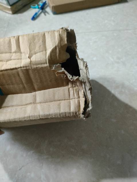 Giao hàng nhanh, giá tạm ổn hety ngày salee mới mua nên đành chấp nhận. Kỳ này tiki giao bên best mình rất không hài lòng. Không cho kiểm hàng trong khi hàng vận chuyển tới te tua rách nát. May là sách không bị hư hỏng