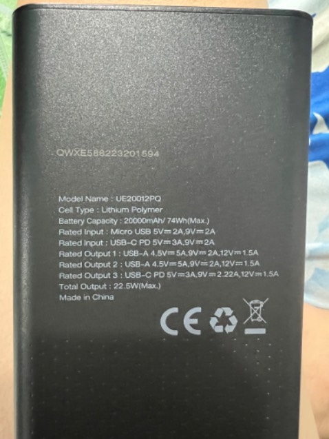 Đóng gói kĩ đẹp. Tuy nhiên đặt hàng mã là UE20011PQ còn giao thì UE20012PQ không có hiển thị phần trăm pin. cho 5 sao khuyến khích shop. Hi vọng shop check kĩ trước khi gửi hàng cho khách.