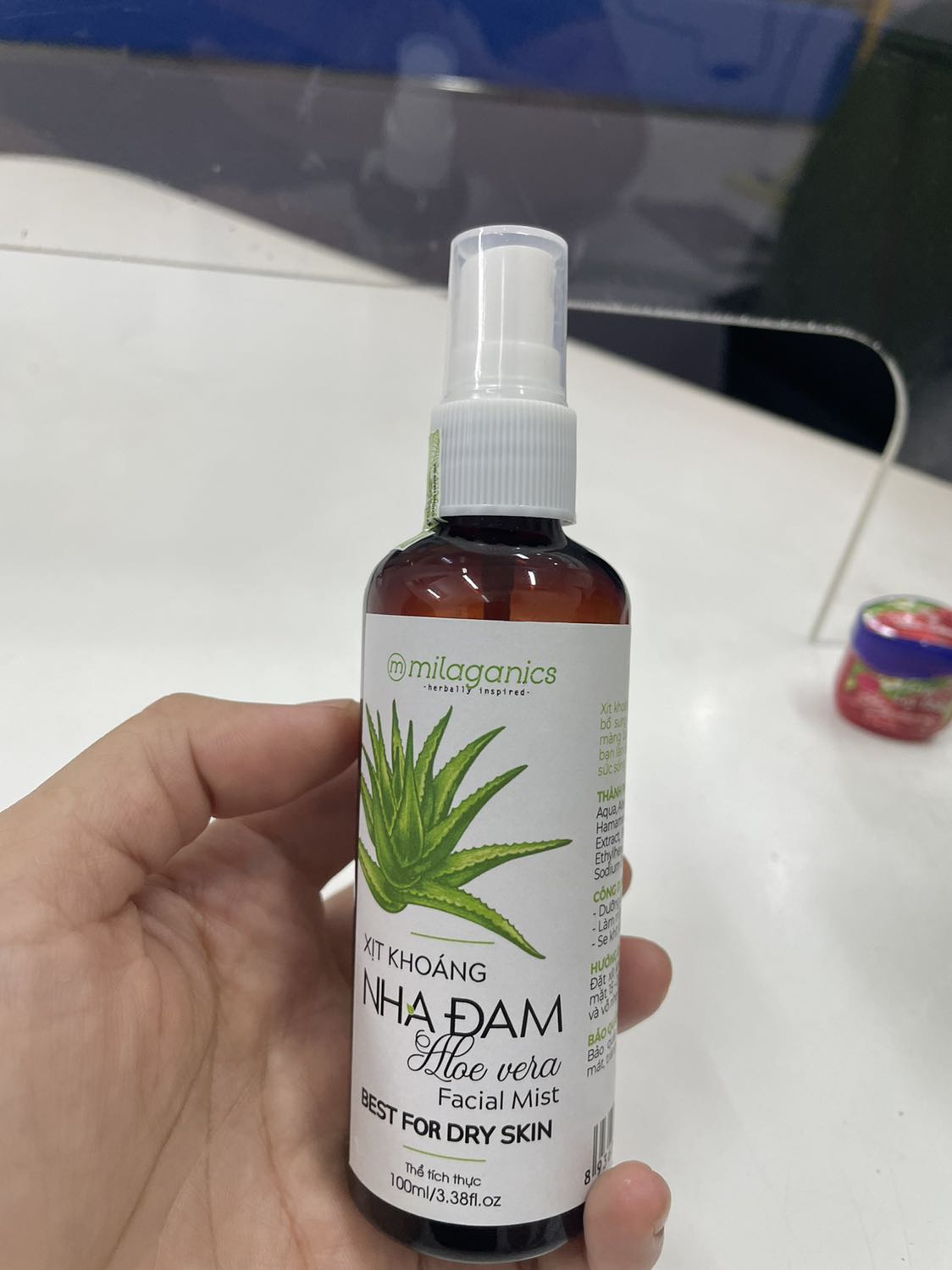 Đang dùng, thấy khá ok.  Giao hàng hơi lâu. Mùi k đc thơm lắm