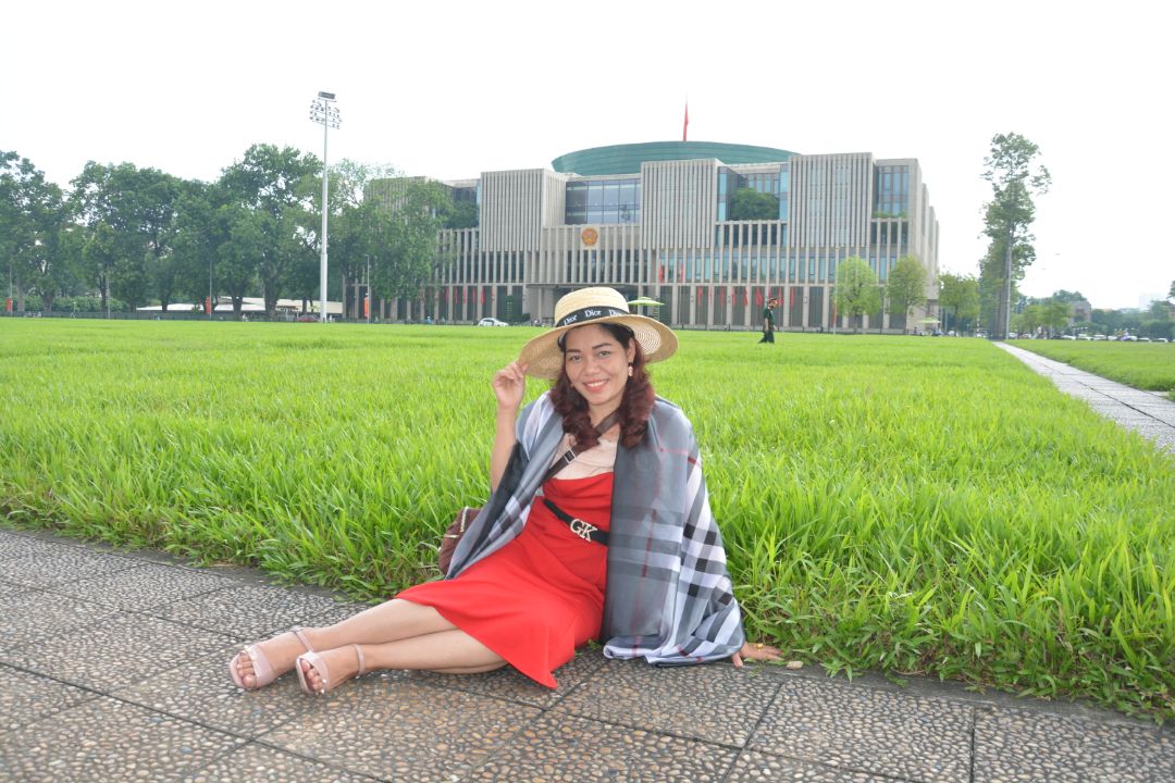 mình mua san pham ơ tiki nhân vien giao nhanh mau lẹ .khăn giống y nhu hinh nhưng co đều dể bị vướng rút lại ,chất liêu thì ok