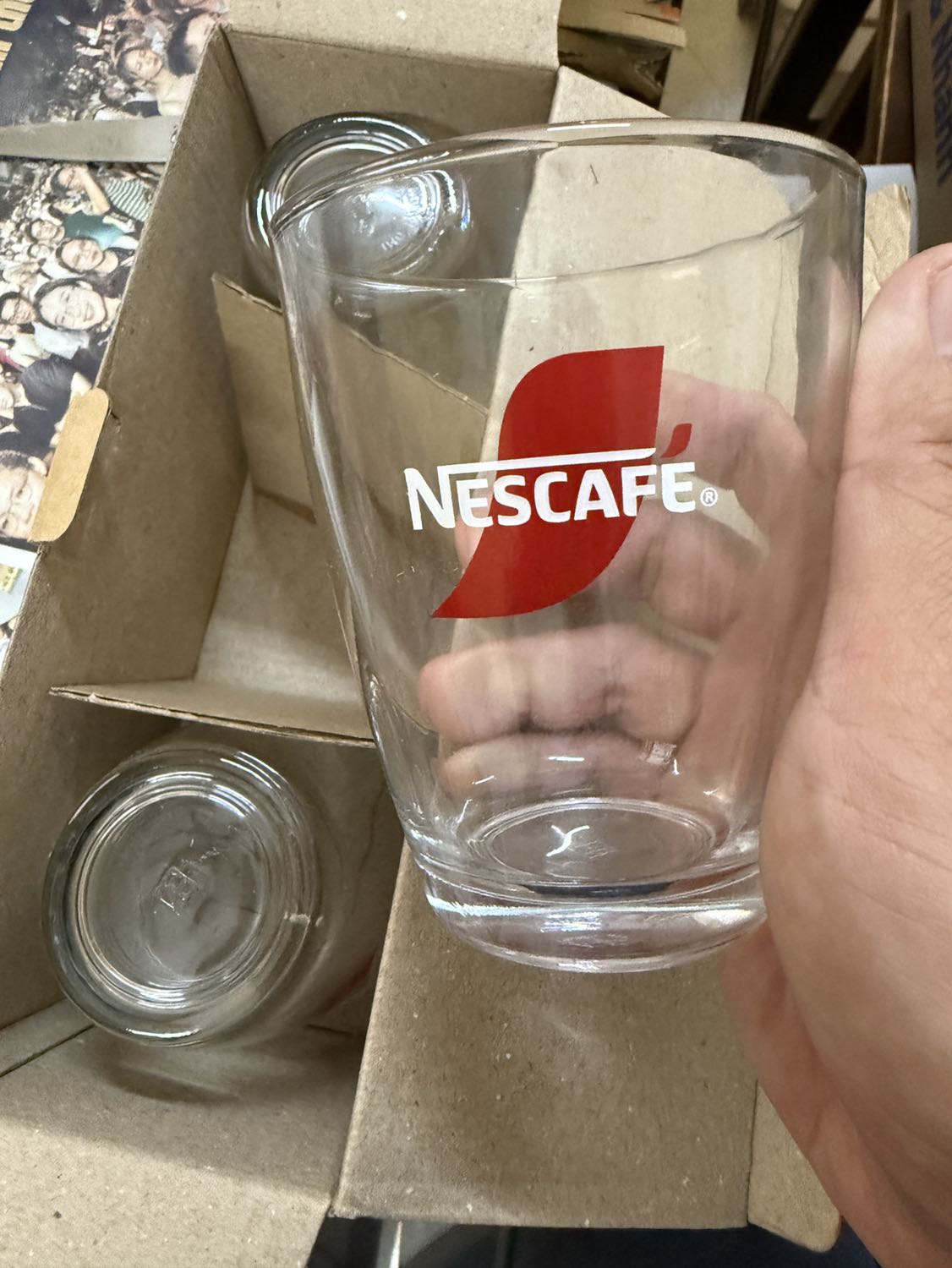 Đóng gói luôn là điểm mình hài lòng khi mua hàng từ Tiki suốt 5 năm nay. Hàng giao đúng lịch. Đúng mẫu mã. Đúng đủ các khuyến mãi đi kèm. Ly của hãng tặng ok lắm nha mọi người.