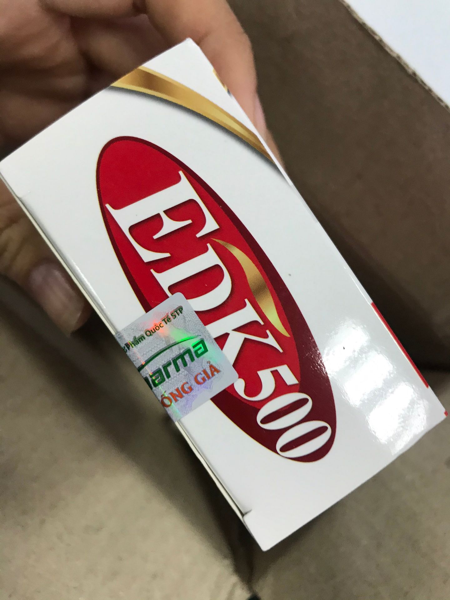 shop giao nhanh, dùng kem trị mụn của shop thấy có hiệu quả nên mua sử dụng tiếp những loại mới, nếu tốt mình sẽ đăng kí khtt luôn.hihi