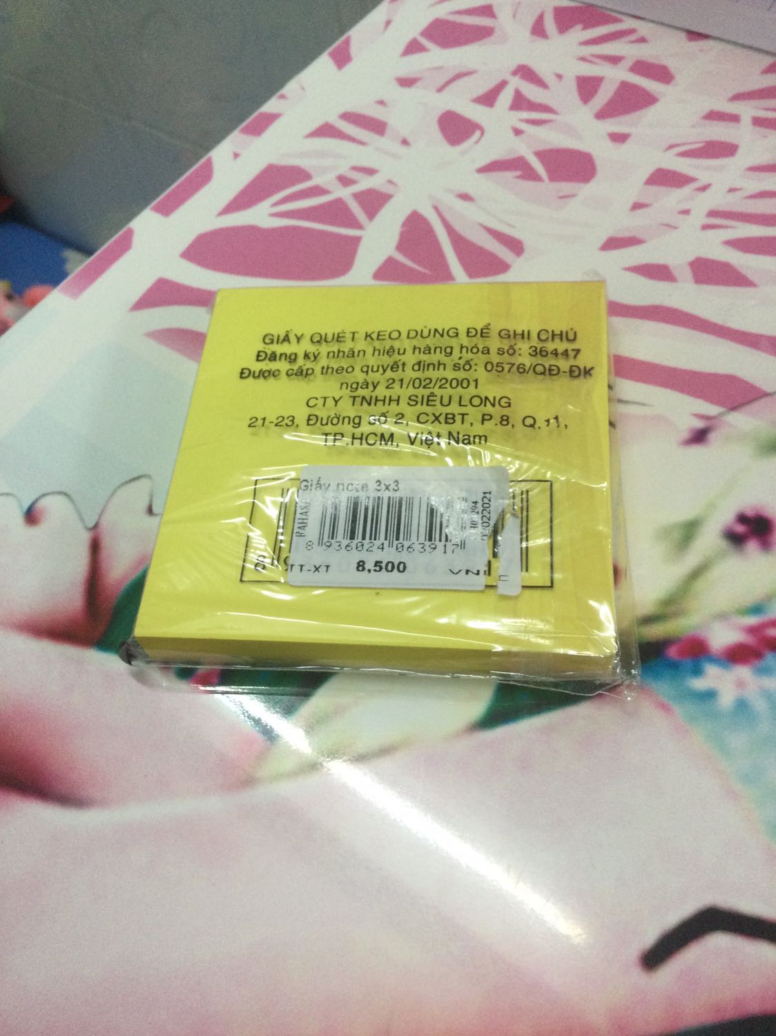 Giao hàng đúng sản phẩm chất lượng giấy tốt.