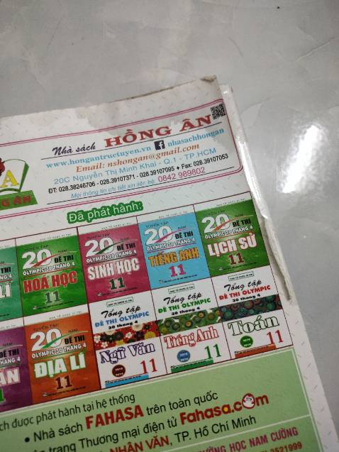 đóng gói sơ sài, k có bọc chống sốc, rất tệ. sách cũ, đã rách