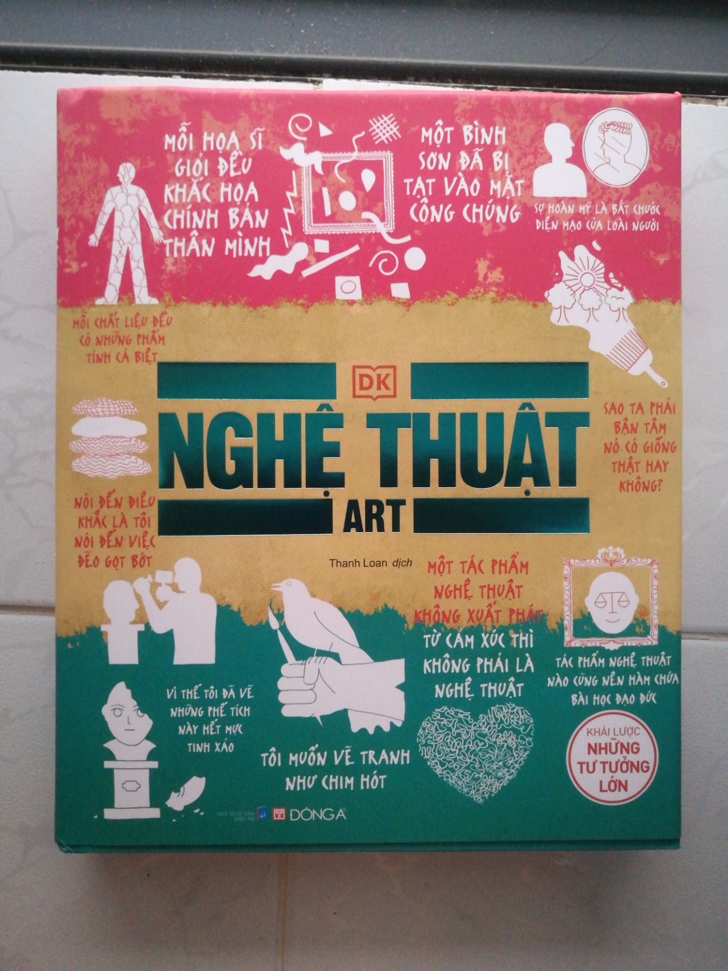 sách được bao màng bọc cẩn thận, giấy in màu rất đẹp, sắc nét, chất liệu dày dặn. Đóng gói cẩn thận, giao hàng nhanh. Nội dung mình xem qua thấy ổn. Mình rất hài lòng.