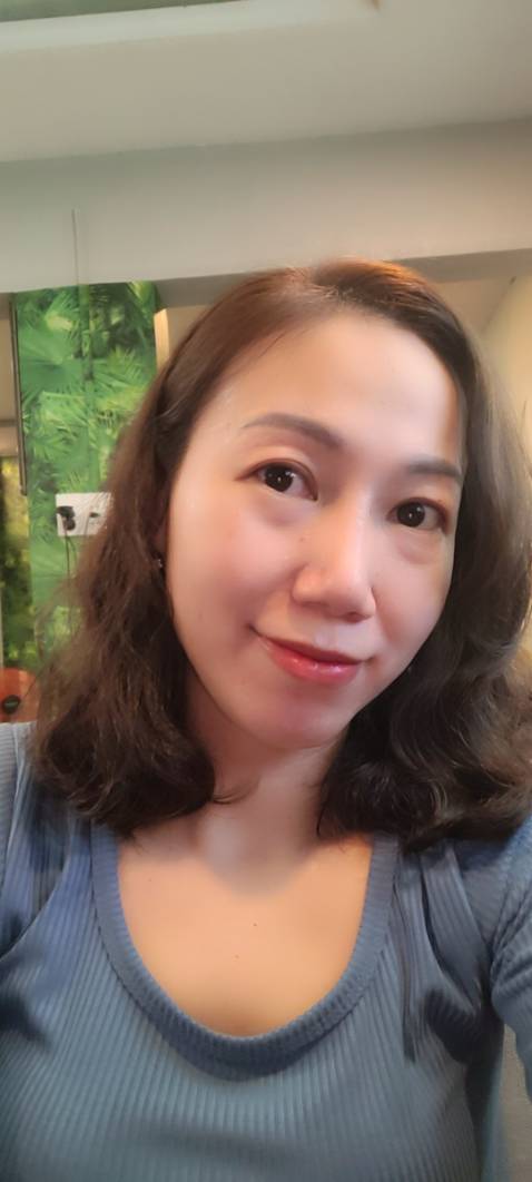 Hình ảnh là màu số 10. Tóc mình nền đen tuyền, chưa nhuộm lần nào, đây là lần đầu tự nhuộm, lên màu rất ưng. Sẽ ủng hộ lần sau. Hình ảnh là màu số 10. Tóc mình nền đen tuyền, chưa nhuộm lần nào, đây là lần đầu tự nhuộm, lên màu rất ưng. Sẽ ủng hộ lần sau.