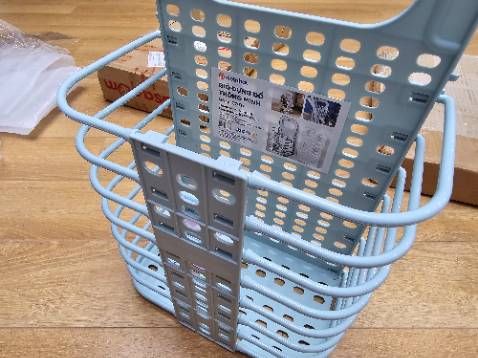 Chất liệu tốt, tương đối chắc chắn, kích thước hơi nhỏ - phù hợp đựng đồ cá nhân 1 người