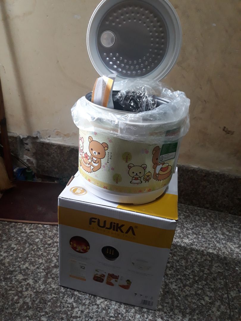 Nồi nhỏ vừa cho gđ 2, 3 người. Mẫu mã đẹp dễ thương. 
bao bì cẩn thận, giá cả phù hợp cho người lao động thu nhập thấp. cảm ơn