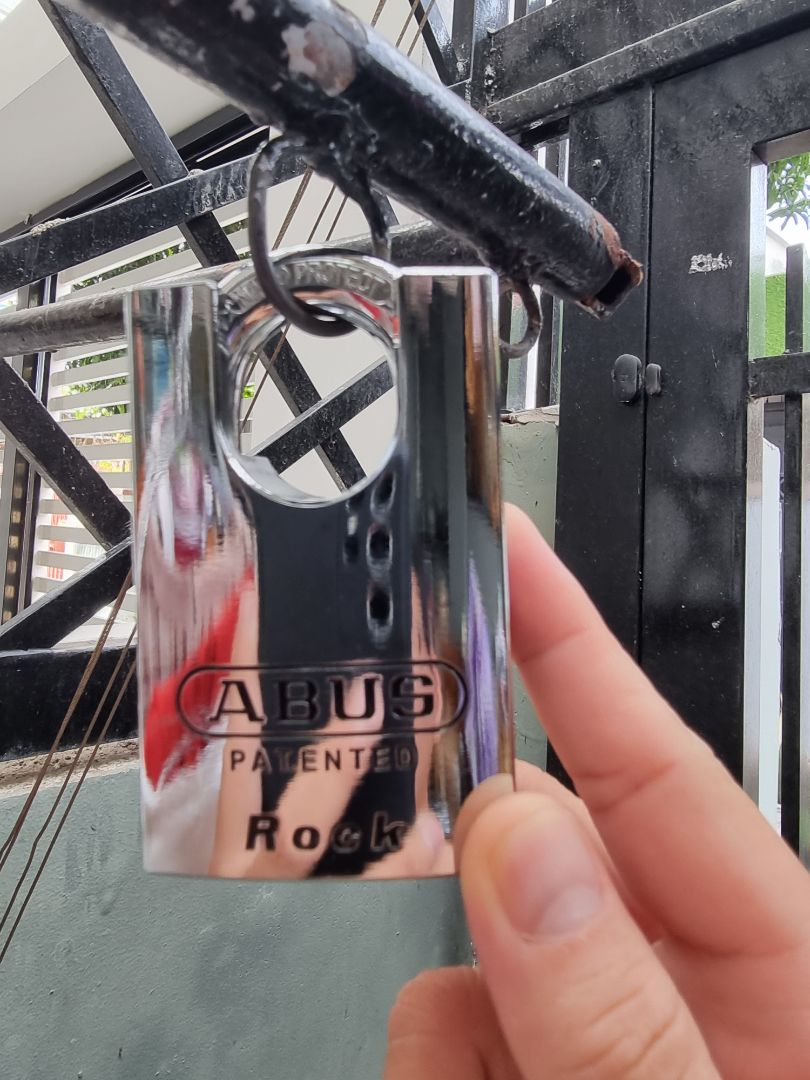 Giá tốt, hàng Abus chắc chắn, yên tâm.