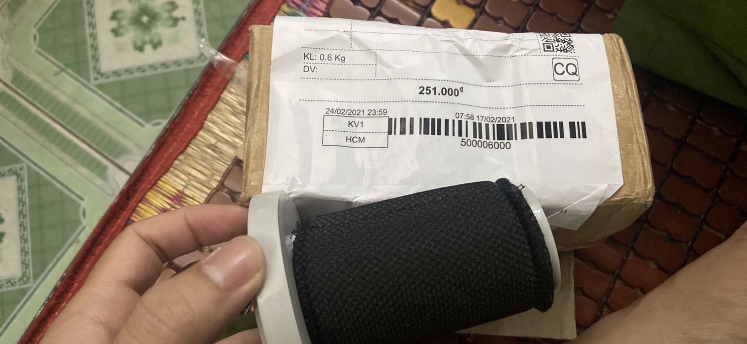 Đặt 2 , tiền tính là 2 , nhận tiền là 2, sao giao chỉ 1 sản phẩm?