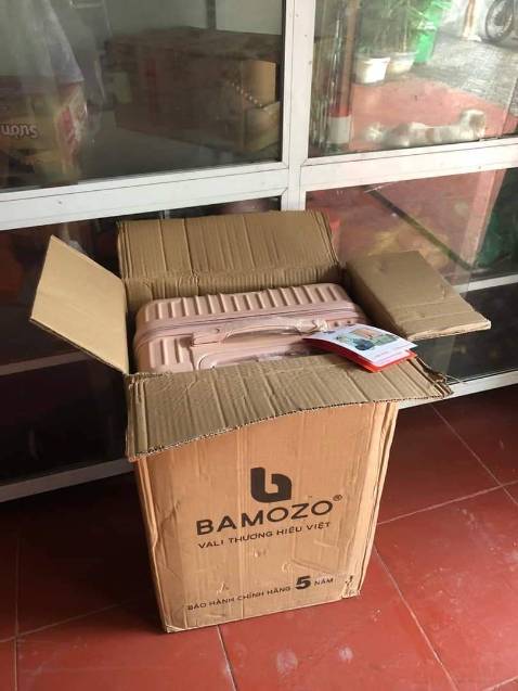 kiểu dáng rất đẹp bánh xe chắc chắn. rất ưng ý về sản phẩm của shop