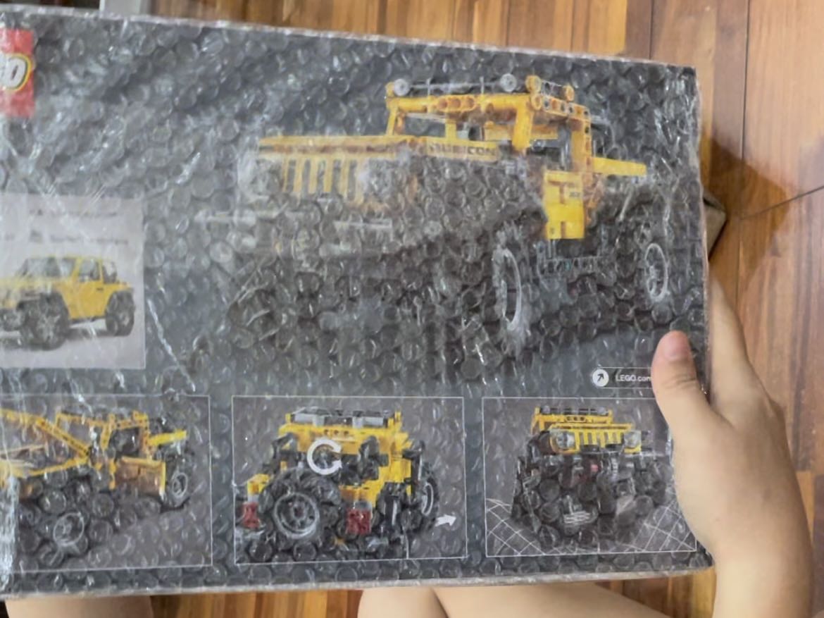 Đóng gói cẩn thận, chưa mở bên trong!