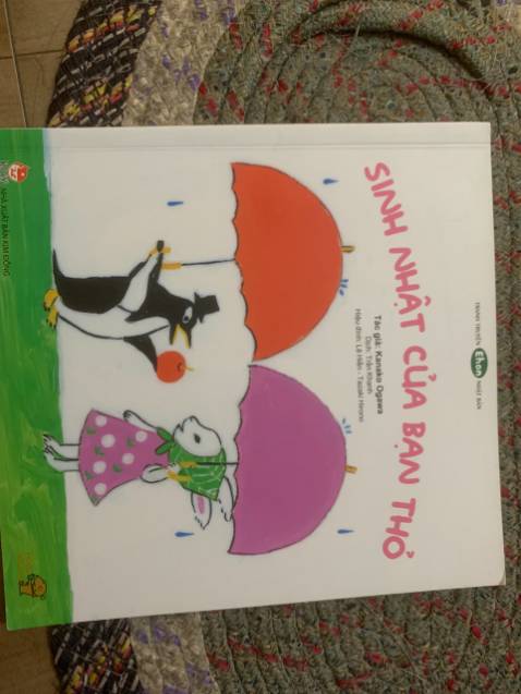 bé nhà mình rất thích ehon. ngày nào cũng giục mẹ đọc cho