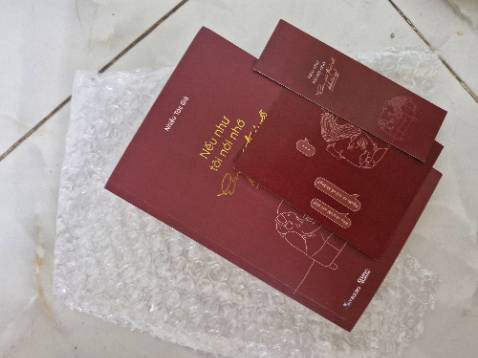 Đóng gói sơ sài , gáy sách thì bị dơ nữa!!!