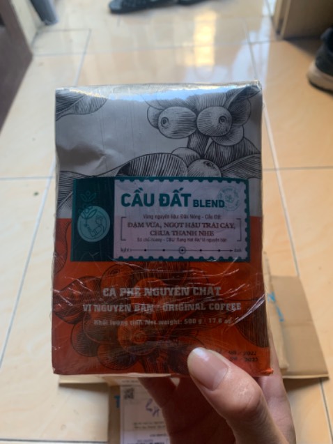 Mấy hôm hết cà người cứ buồn buồn như thiếu cái gì, lướt Tiki tình cờ thấy brand cà của bạn liền mua thử. Nhận hàng thấy team của các bạn thật dễ thương 😘, chất lượng cà thì rất ok, rất ngon mà giá lại rẻ hơn tới 40-50% các brand khác mà mình đã uống qua. Sẽ tiếp tục ủng hộ Message Coffe