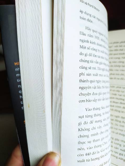 Chất lượng giấy in quá tệ, có lẽ là xấu nhất mà mình đã từng mua