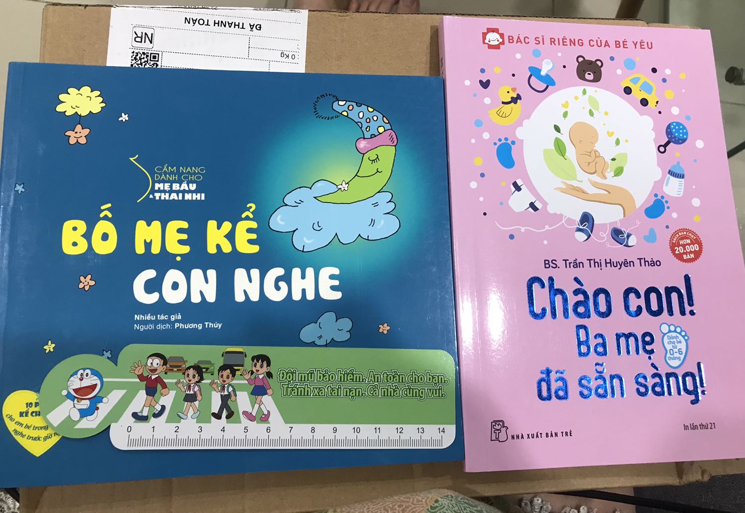 Hàng đóng gói cẩn thận, giao nhanh, mặc dù dịch, mình đọc xong sẽ review tiếp :)