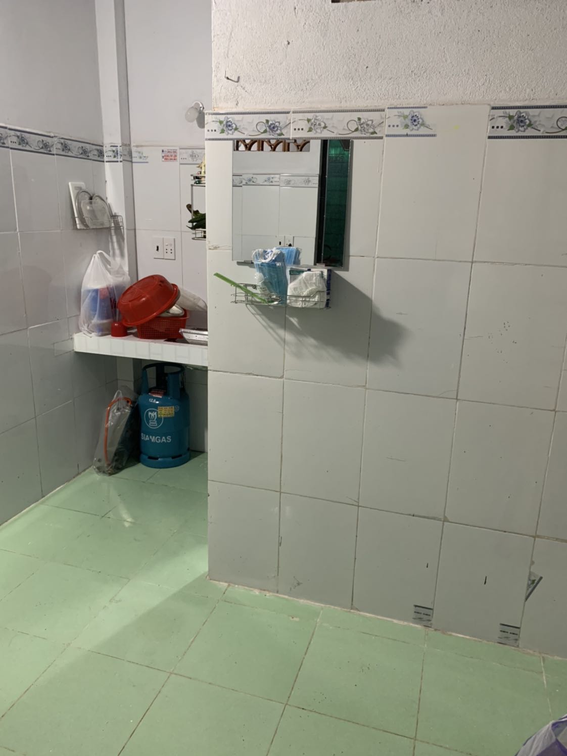 Rất ân ý với sản phẩm của việt nam, sử dụng rất dịu nhẹ, khít lỗ chân lông, và hiệu quả trong việc điều trị mụn ạ