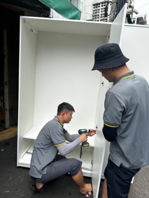 Tủ lắp nhanh, độ hoàn thiện tốt. Giao hàng đúng hẹn, nhân viên lịch sự