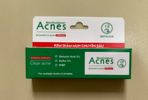 Chấm vào những nốt mụn viêm thấy sau 1 ngày có giảm sưng hẳn, hết ngày thứ 2 là khô và rớt dần, liền da cũng nhanh ko cần thoa ngày thứ 3 luôn. Dùng khá ổn, giao nhanh và gói kỹ. Shipper nhiệt tình thân thiện. Thanks all