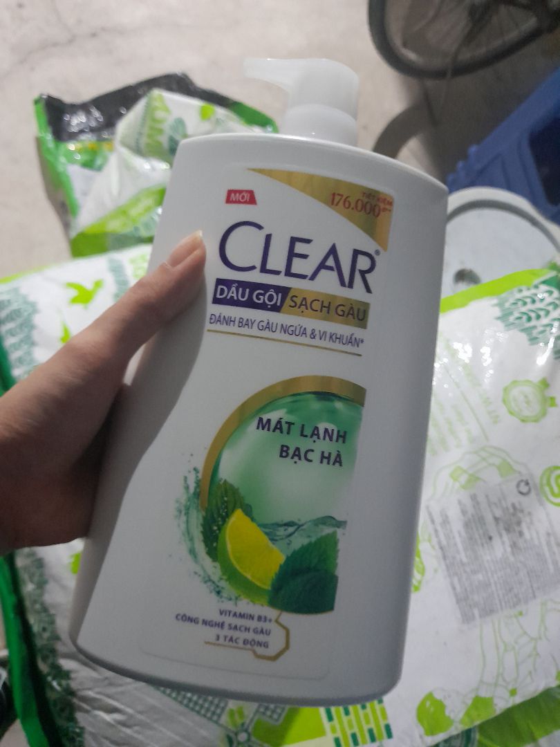 giao hàng nhanh, đóng gói ổn hàng ko bị vỡ, chai cực to, chính sách đồng kiểm của tiki 10đ, shipper lịch sự, đáng mua nhé mn