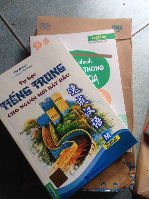 giao hàng nhanh đóng gói cẩn thận                                                                                                                           sách khá nhỏ so vs mình tưởng tượng nhưng ko s                                                                                                                chưa đọc nội dung nhưng rất ưng ý vs hình thức của sách                                                                               nói chung mua sách ở tiki lần nào cũng ưng ý hết á                                                                                                sẽ ủng hộ tiki nhiều hơn