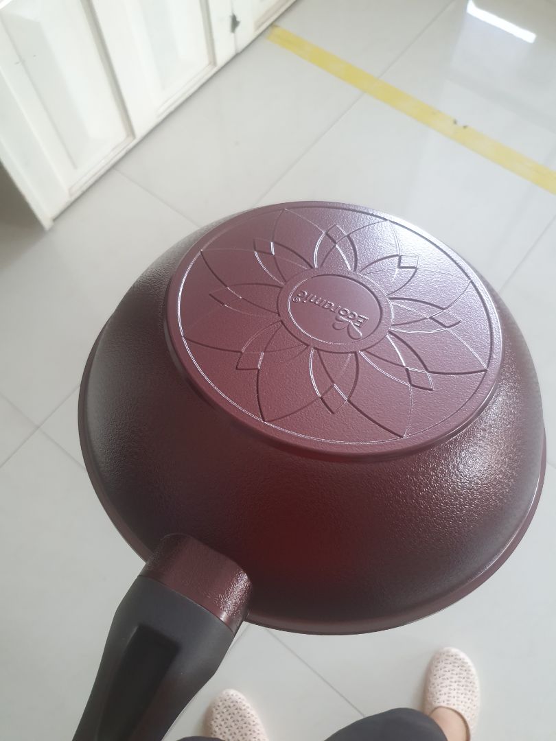 quá hài lòng, chảo dày, và chống dính tốt , nên mua nhé