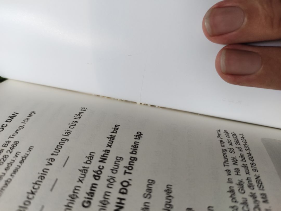 Đợt trước bộ bitcoin lỗi Tiki hoàn tiền, đợt này đóng gói cẩn thận, chỉnh chu hơn nên mình cho 5 sao nhưng về kỹ thuật sản xuất sách 1980 vẫn phải cải thiện nhiều nếu so với NXB trẻ, Alpha book, First new. Có 2 cuốn bị lỗi tràn keo ở gáy phái trong. 
Mình sẽ tiếp tục mua sách 1980 với điều kiện NXB cải thiện chất lượng sản xuất sách giấy.
Nội dung đáng đọc nên mua cả bộ, 2 cuốn Mark Gates là cơ bản, 2 cuốn còn lại chuyên sâu hơn. Cuốn Bit coin standard mình sẽ mua nếu đọc chi tiết cả bộ này thấy ổn.