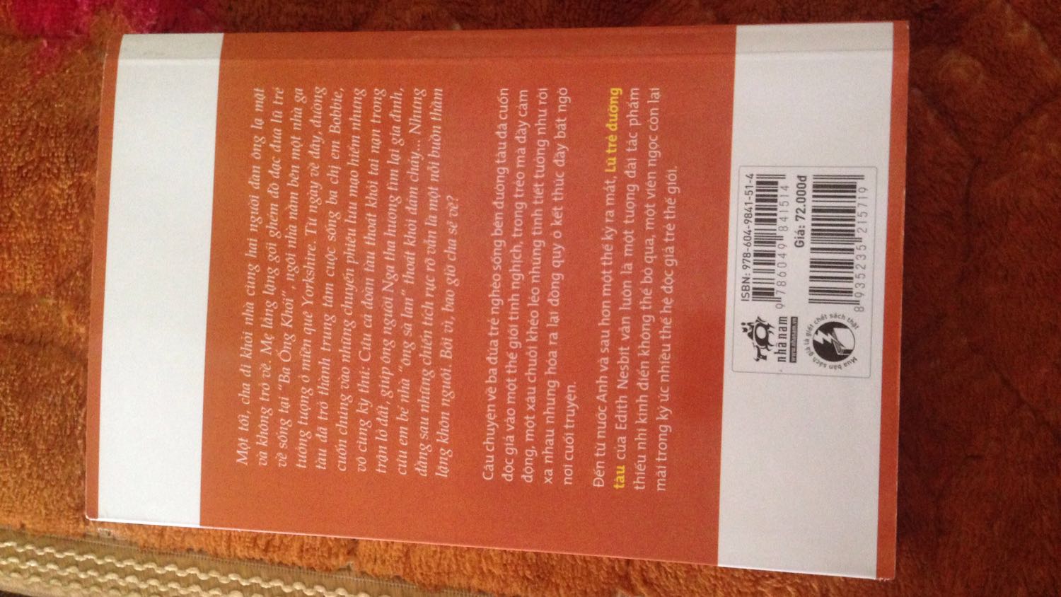 Sách đẹp chữ in rõ này nd thì phù hợp vs cả tầm thiếu niên hay người lớn vì rất ý nghĩa nhưng sách gửi về cho mk k đc bọc j hết vs lại hơi lem ạ dù sao thì mk vẫn cho 5 sao nhé