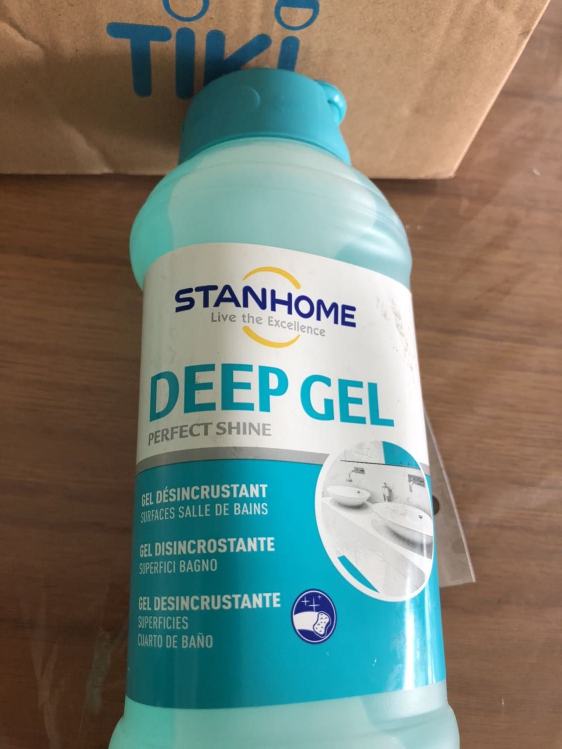 năm Sx 2103 , hạn sử dụng 3 năm , năm nay 2020 .
không hiểu tại sao Tiki kg kiểm tra khi giao cho khách ? và nhà cung cap kg có trách nhiệm , tem cũ mèm . tôi đê nghị hoàn trả sản phẩm , kg thay thế vì kg tin tưởng