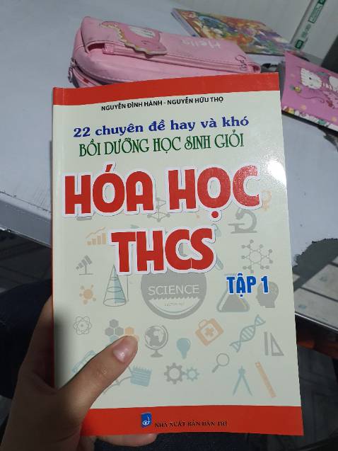 Rất hài lòng. Sách in rõ, có giải dễ dàng tham khảo nha mn. Nên mua nha mn. Giá mua combo rẻ lắm . 😄