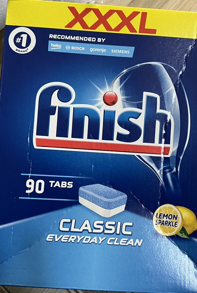 Không đúng chủng loại hàng đã đặt. Mình đặt loại có viên đỏ. Nhưng hàng nhận được lại k có. Mà logo cũng khác.