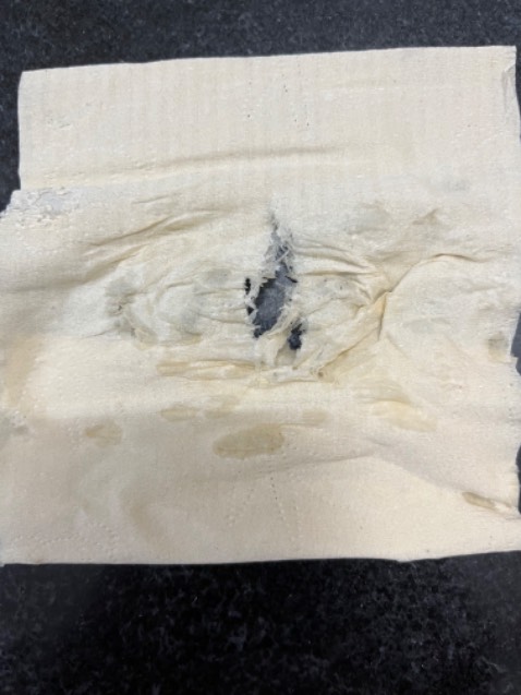 Giấy loại 1 dai mà mùi khó chịu và rất mủn