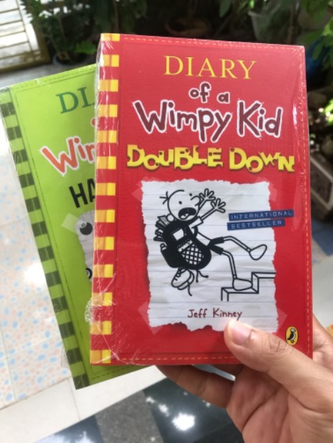 Sách bao bóng kính mới. Giao hàng nhanh