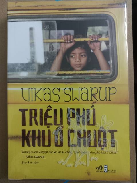 Sách nguyên vẹn, Tiki giao hàng đúng hẹn.
Triệu phú khu ổ chuột là một trong những quyển sách khiến mình cảm thấy lôi cuốn từ trang đầu đến trang cuối.