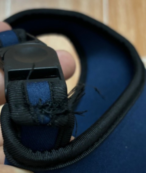 Còn chỉ thừa hơi nhiều nhưng cũng phù hợp với mức giá rẻ nên chấp nhận được