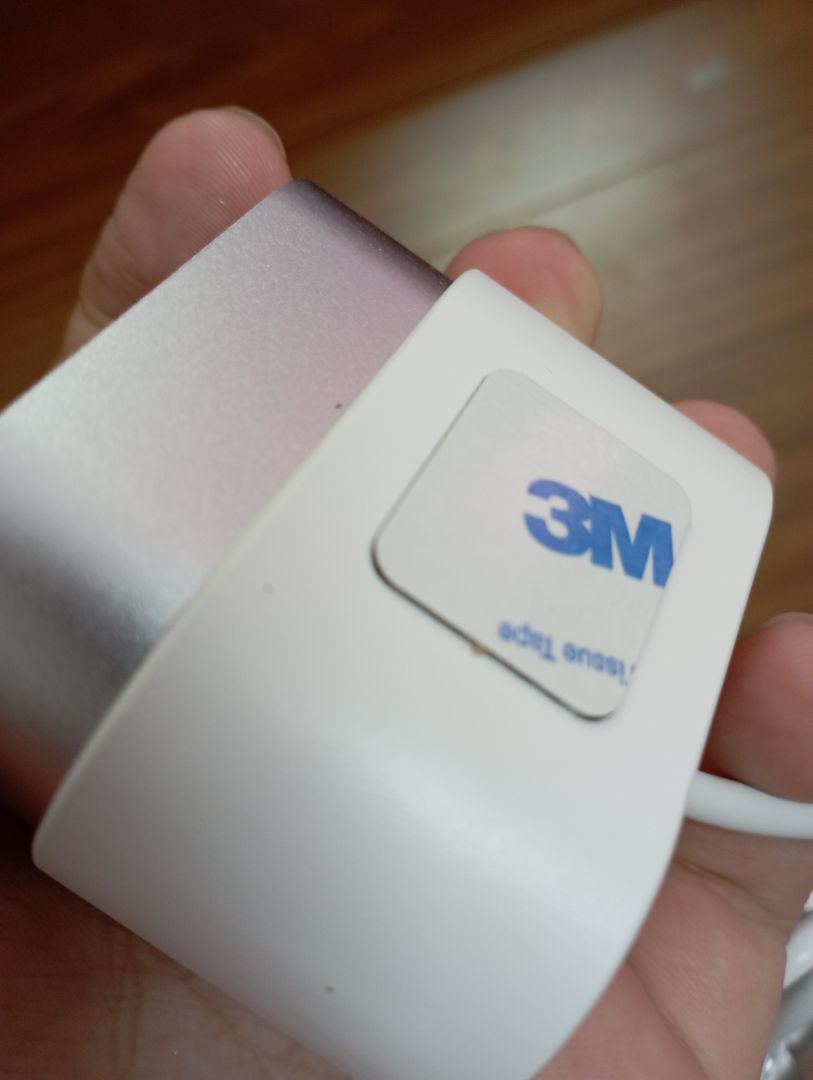 hàng cũ giao sai màu. đã khui seal