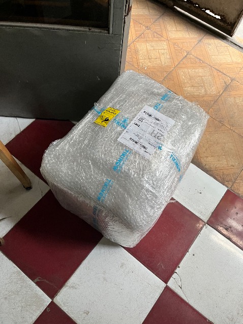 Tikinow 2H đóng gói quá là kỹ luôn, thật sự. Chưa tới 2H đã giao rồi, mà giá nồi chiên còn rẻ hơn tiktokshop nữa ạ