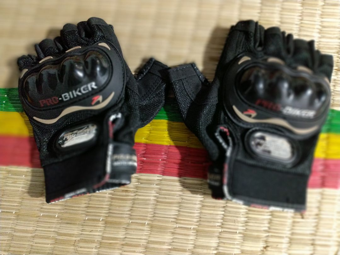 đặt size L mà shop giao size M shop nên kiểm tra lại hàng trước khi giao. nói chung sản phẩm sài cũng ok giống hình shop miêu tả