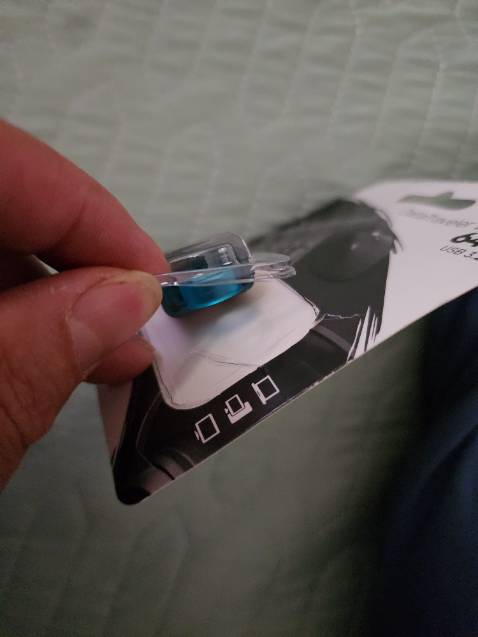 Hàng này của mình đã bị bóc mắc như hình. Ko còn nguyên seal khi nhận. Hàng này của mình đã bị bóc mắc như hình. Ko còn nguyên seal khi nhận.