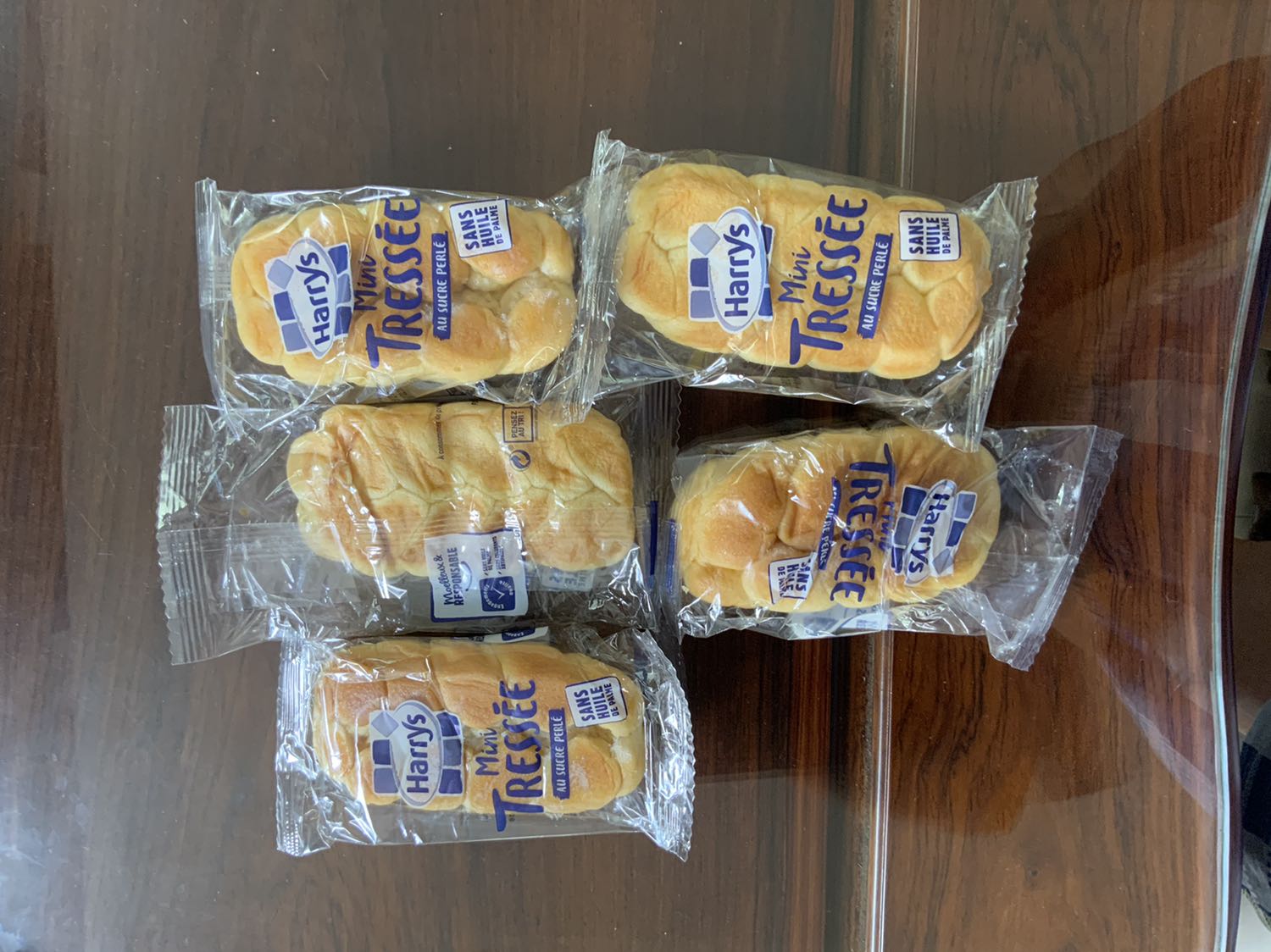 Hàng về tới trạm vc kg giao hàng , nói là đang giản cách kg giao dc