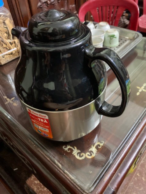 Giao hàng sai màu chán, gọi thì mãi ko được