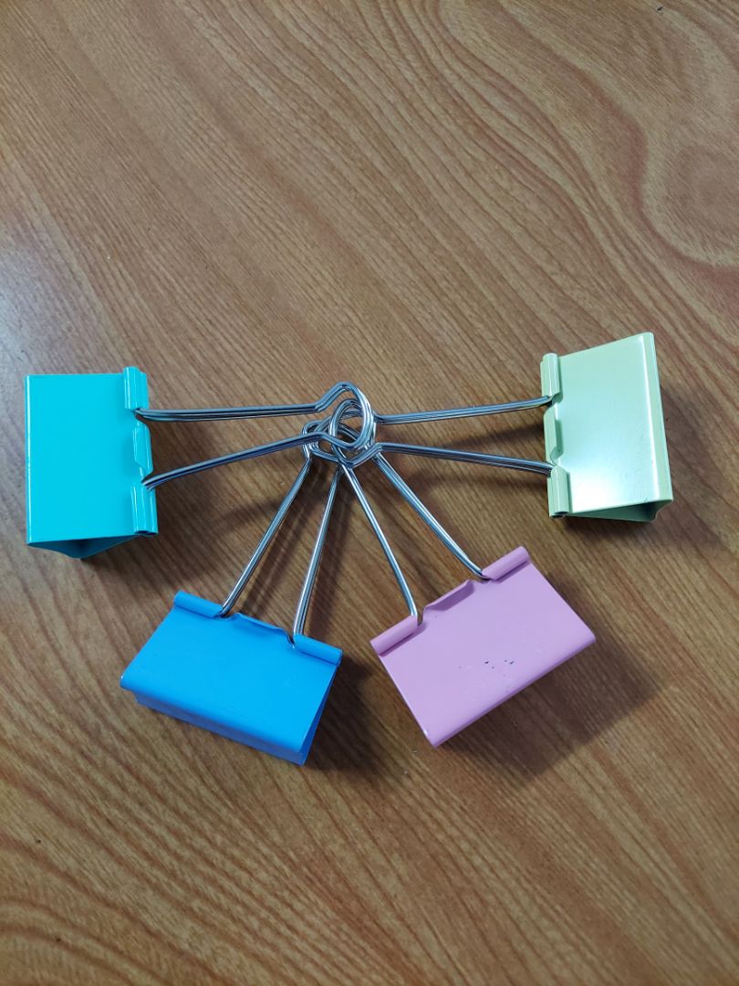 Màu sắc vui mắt. Cứng cáp. Lực kẹp mạnh.