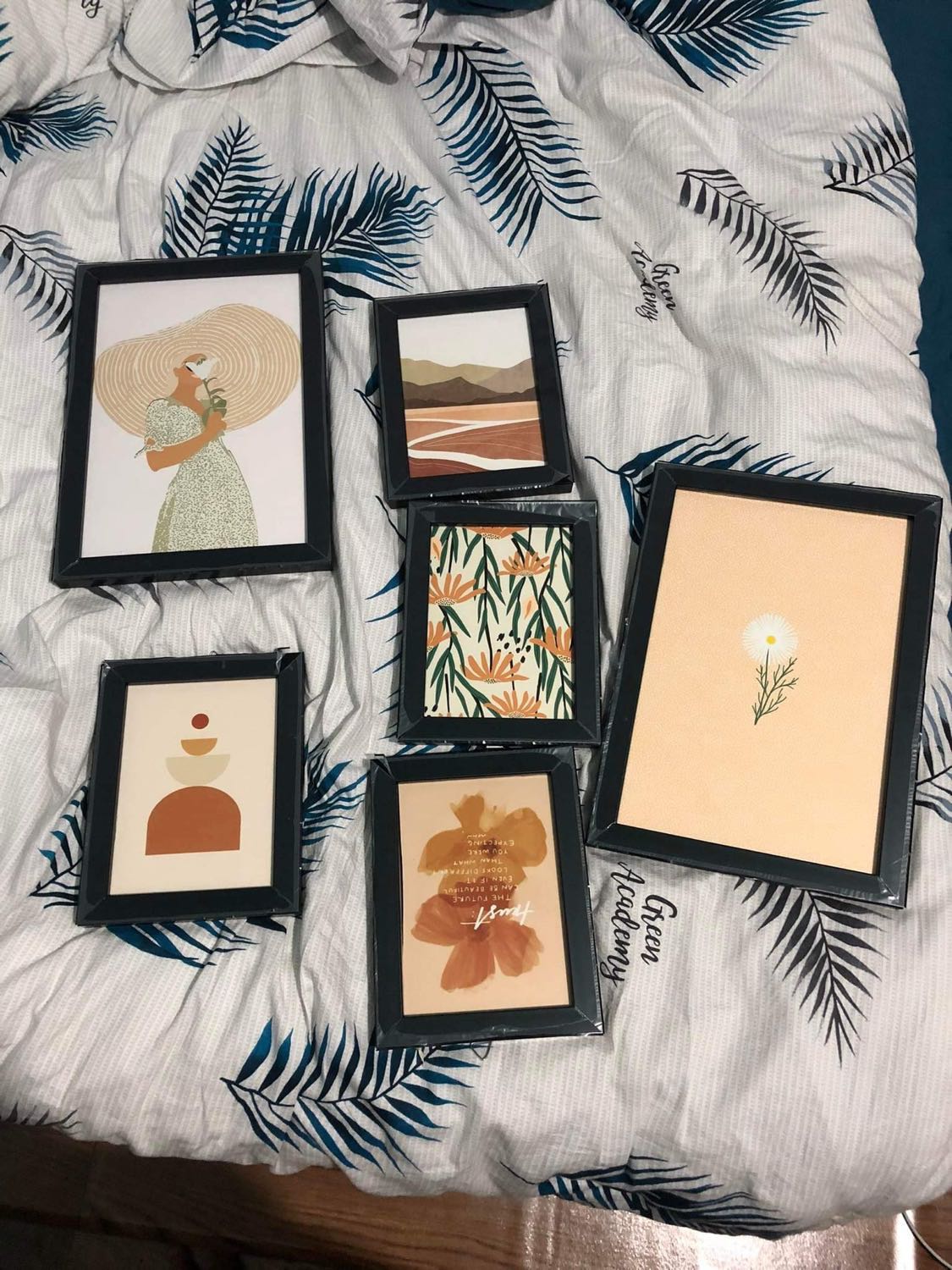 Shop cực kỳ tệ , mua tranh mã tropical 8 , mà này ship mã khác , cần được tư vấn đổi trả , sđt : ***