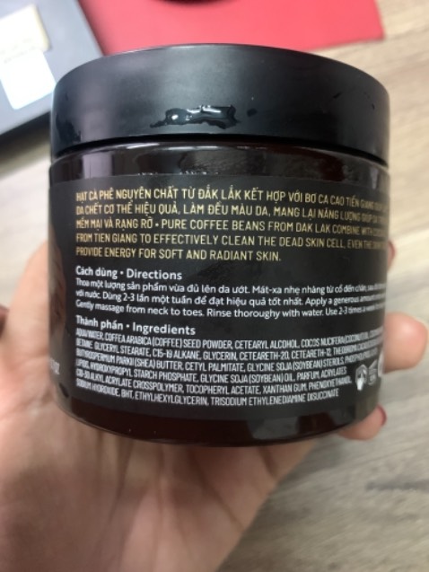 Sản phẩm việt nam chất lượng cao, thành phần chính là cà phê và bơ nên sau khi sử dụng da rất mịn và thơm cà phê.
Giá cả mềm và thời hạn sử dụng đến năm 2025 nên có thể mua nhiều và sử dụng lâu được.
Tiki ship rất nhanh.
Vote cho sp việt nhé để ngày càng có nhiều brand chất lượng tương tự được phát triển trong nước.